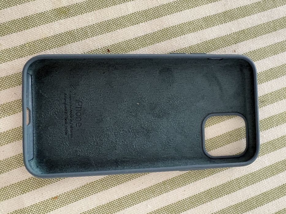 Capa Iphone 11  pro - petroleo e preta