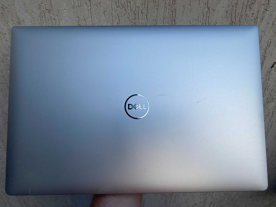 Безрамочний потужний ноутбук DELL XPS 15 7590 i5 16/256