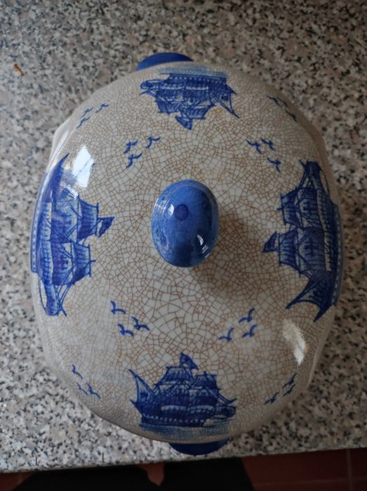 Terrina em loiça  antiga