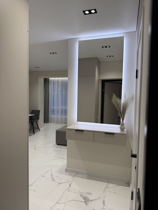 Продам сучасну 1к квартиру в класному районі!