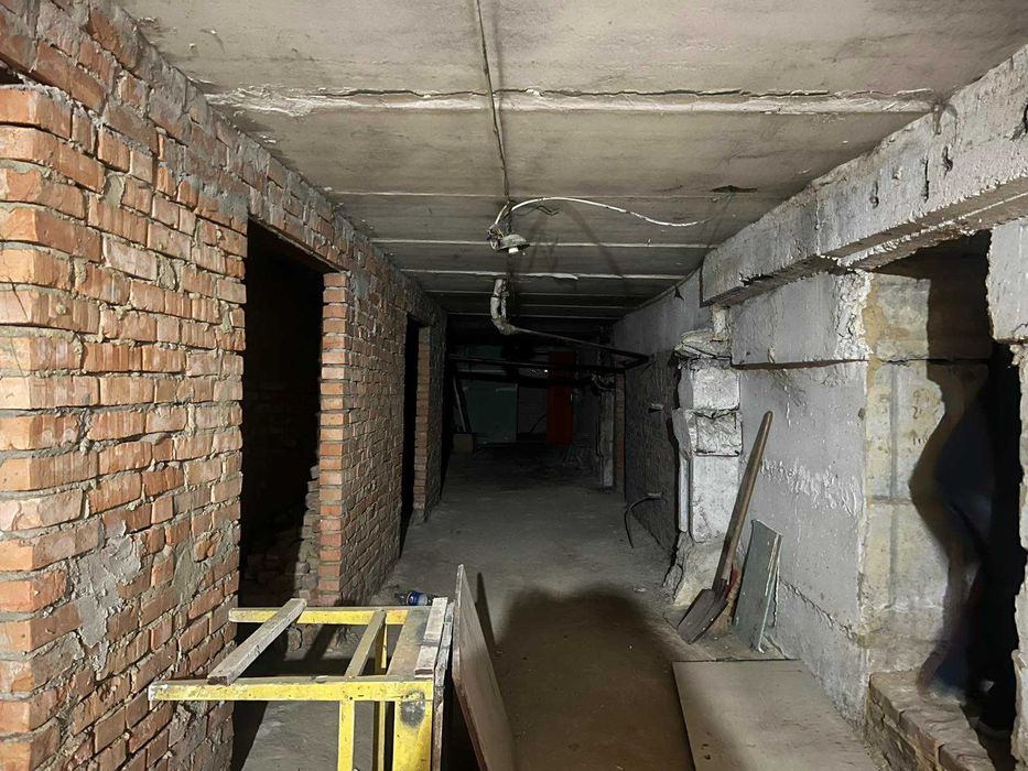 Продам комерційне приміщення (8387)