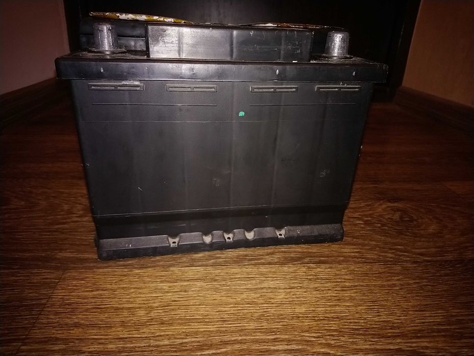 Акумулятор автомобільний Varta 12V 60 Ah