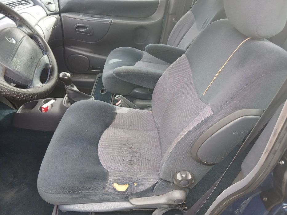 Renault Espace 2.2 dCi Authentique foto 2