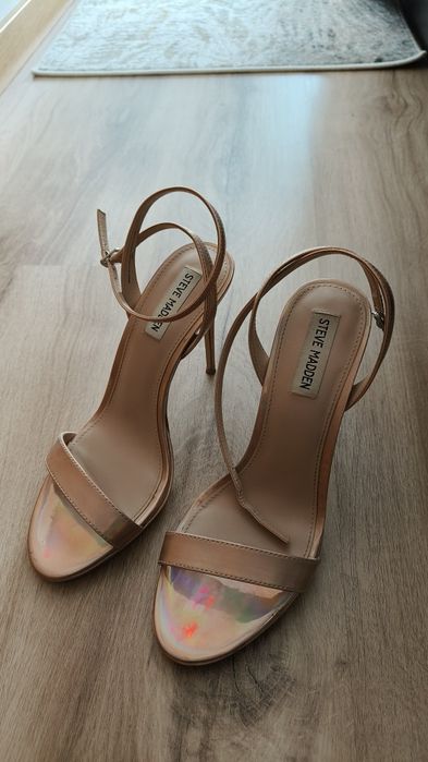 Sandálias Steve Madden