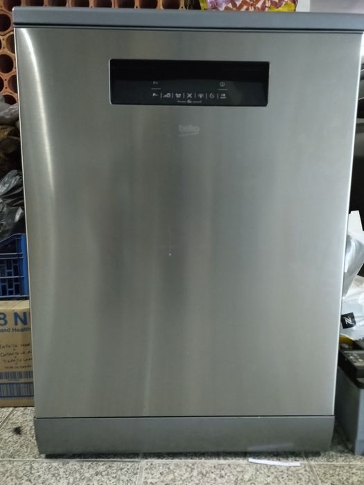 Máquina de lavar loiça Beko (Para peças)