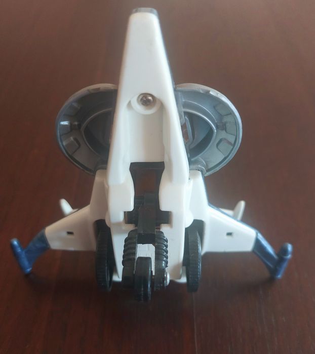 Nave Espacial - Funciona sem Pilhas (Colecionadores)