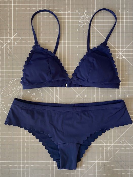 Темно-синій купальник H&M з фігурним краєм