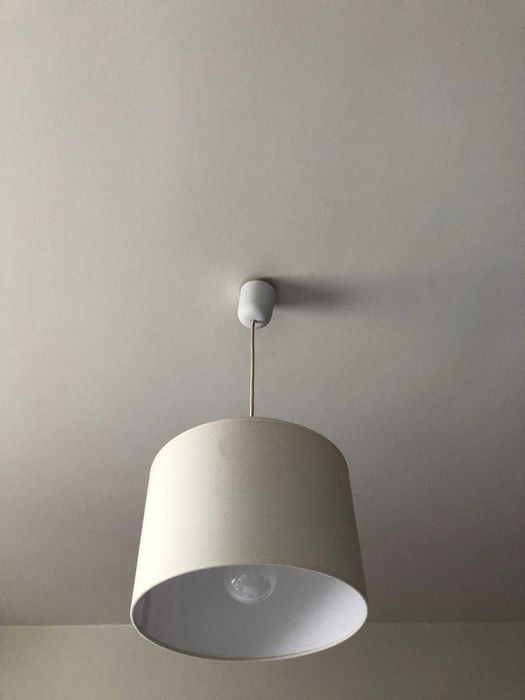 Candeeiro com lâmpada