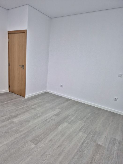 T1 inserido em moradia isolada, perto dos passionistas