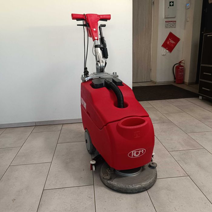 Szorowarka /maszyna czyszcząca RCM BIT Nowe baterie