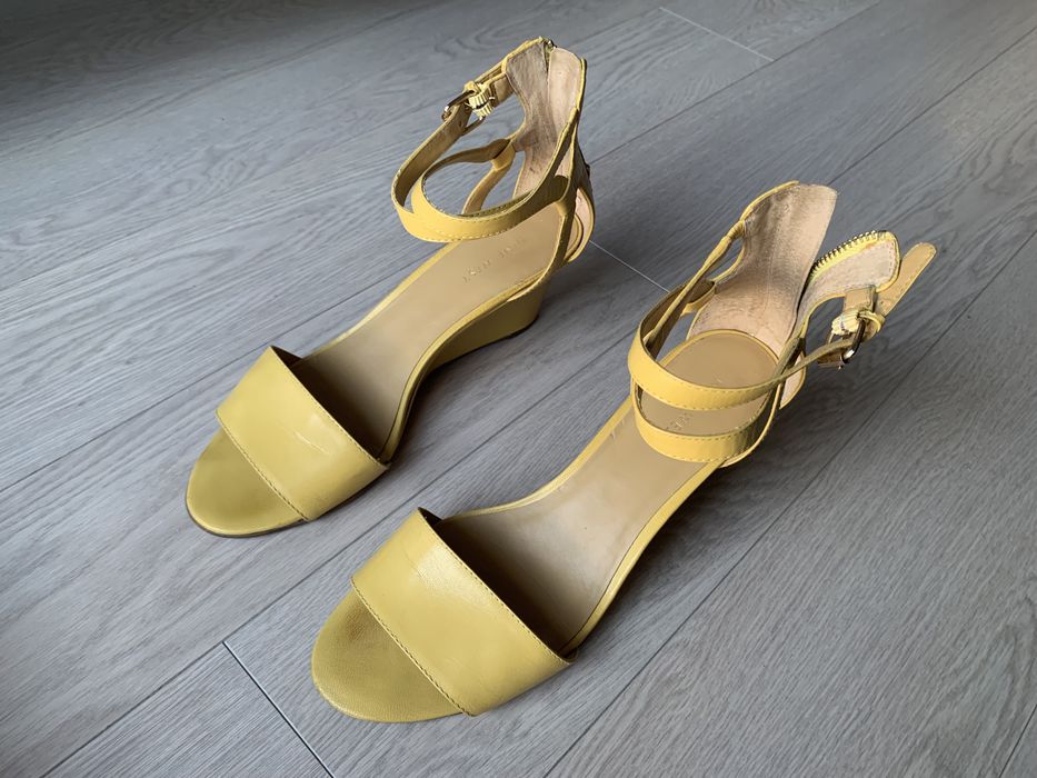 Żółte buty na koturnach koturny sandały Nine West 39