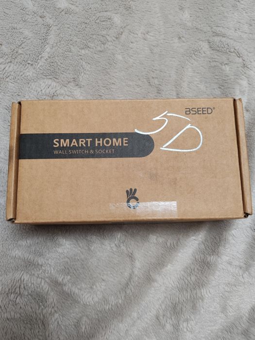 Сенсорний вимикач світла BSEED з розеткою, 1-канальний, 1-позиційний