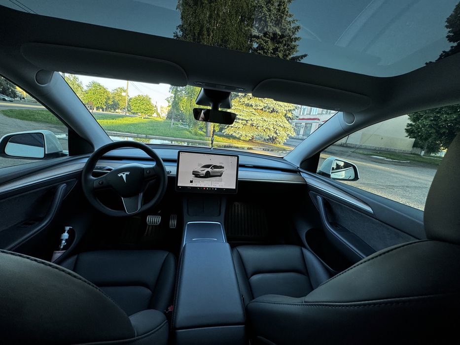 Tesla model Y Perfomance 2023