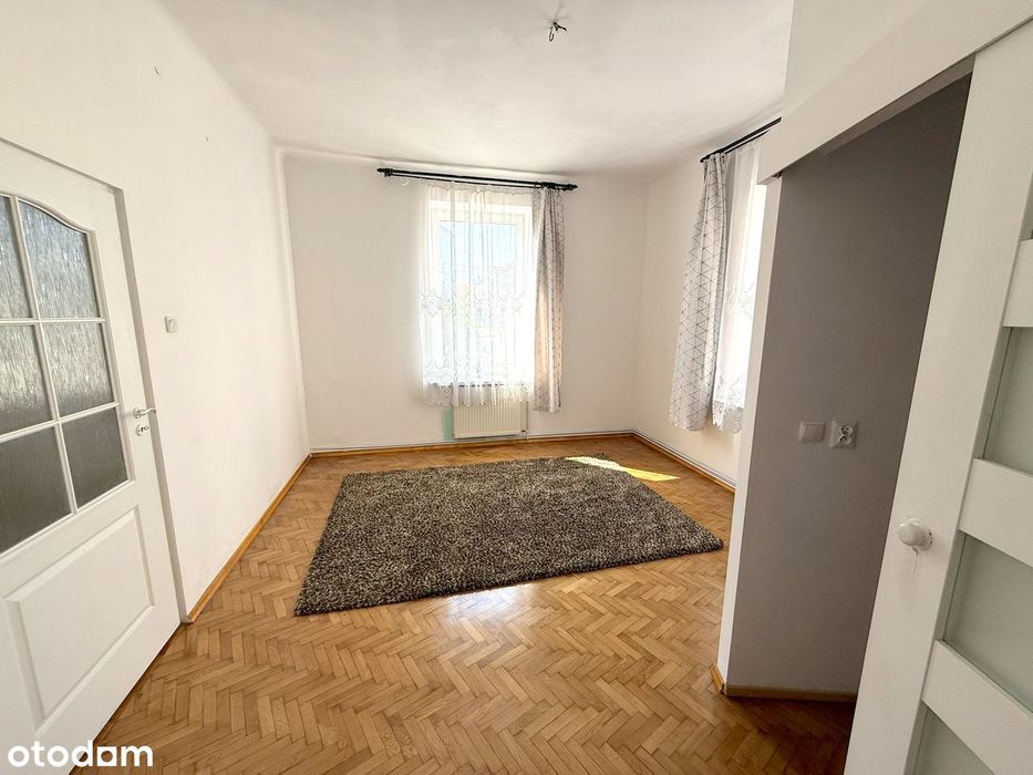 Dom z garażem w świetnej lokalizacji