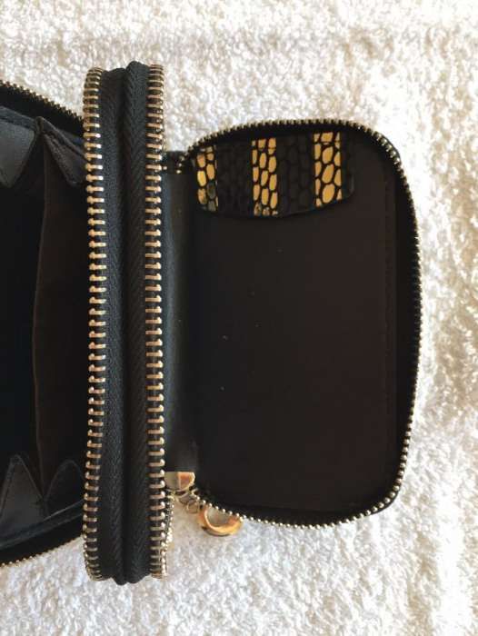 Porta moedas senhora preto e dourado