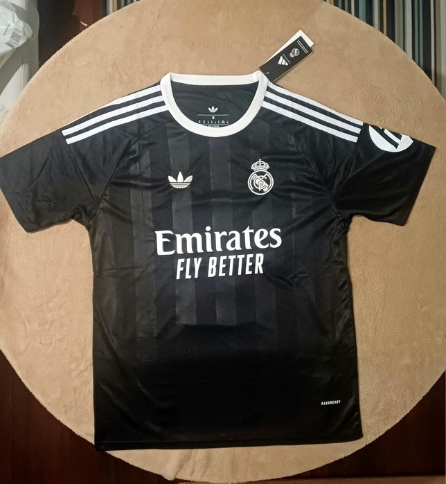 Camisola Real Madrid edição especial  Islam Makhachev tamanho M