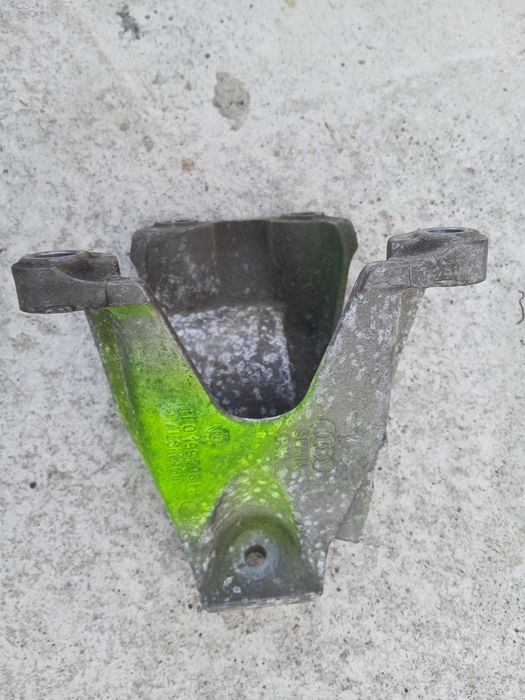 Podpora silnika łapa przednia Audi A4 B6 B7 pas przedni Rybnik