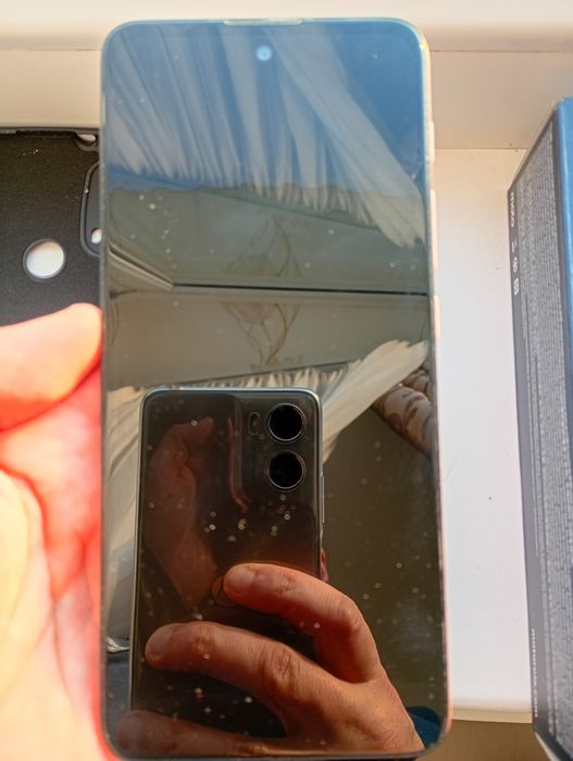 Телефон Motorola E40.