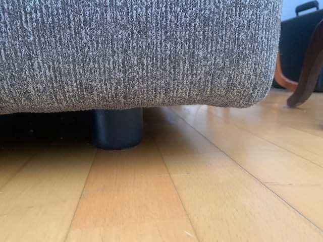 Sofá Robusto de 3 Lugares