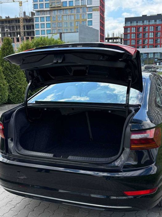 Авто під викуп Львів - Volkswagen Jetta 7 (Автомат) 2019. Перший внесок від 1500$