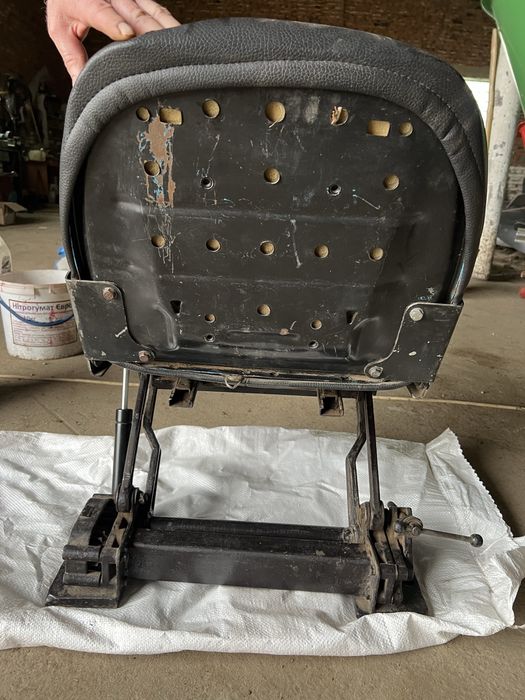 Польське Сидіня для трактора мтз