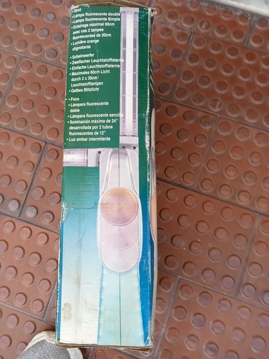 Lanterna fluorescente dupla