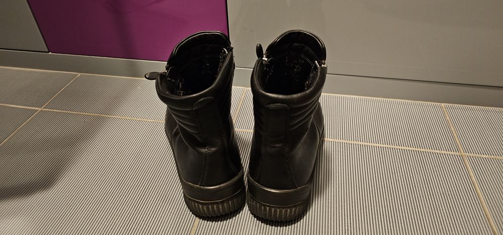 ECCO skórzane damskie buty rozmiar 39 wkładka 25cm stan bardzo dobry