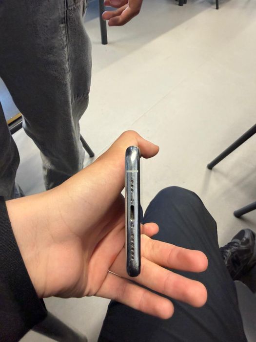 Iphone 11 pro quase novo