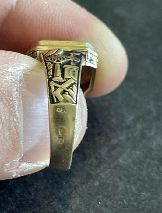 4 Aneis  de ouro de 19k/22k