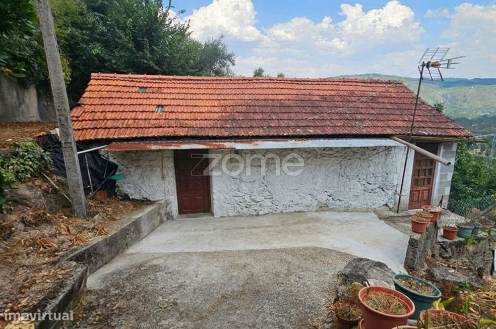 T1 House for Rehabilitation with Land in Lamelas, Ribas – Celorico de Basto