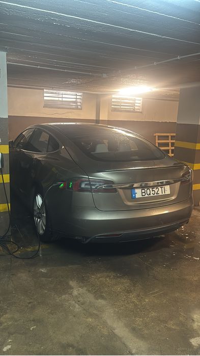 Tesla model s P90D 830 cavalos