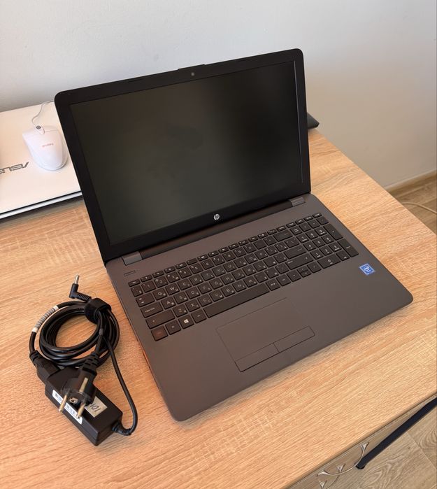 Ноутбуки (2 шт) для простих задач