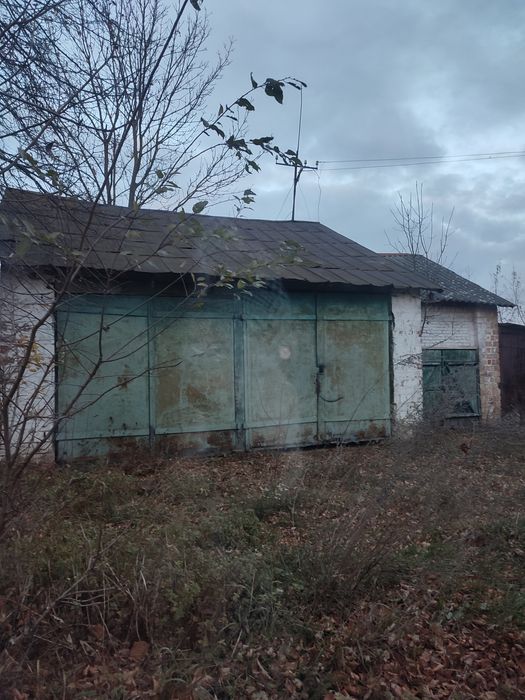 Продається майновий комплекс.