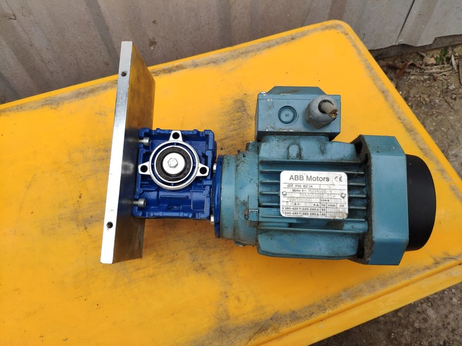 ABB Motors przekładnia motoreduktor  0.11 kw