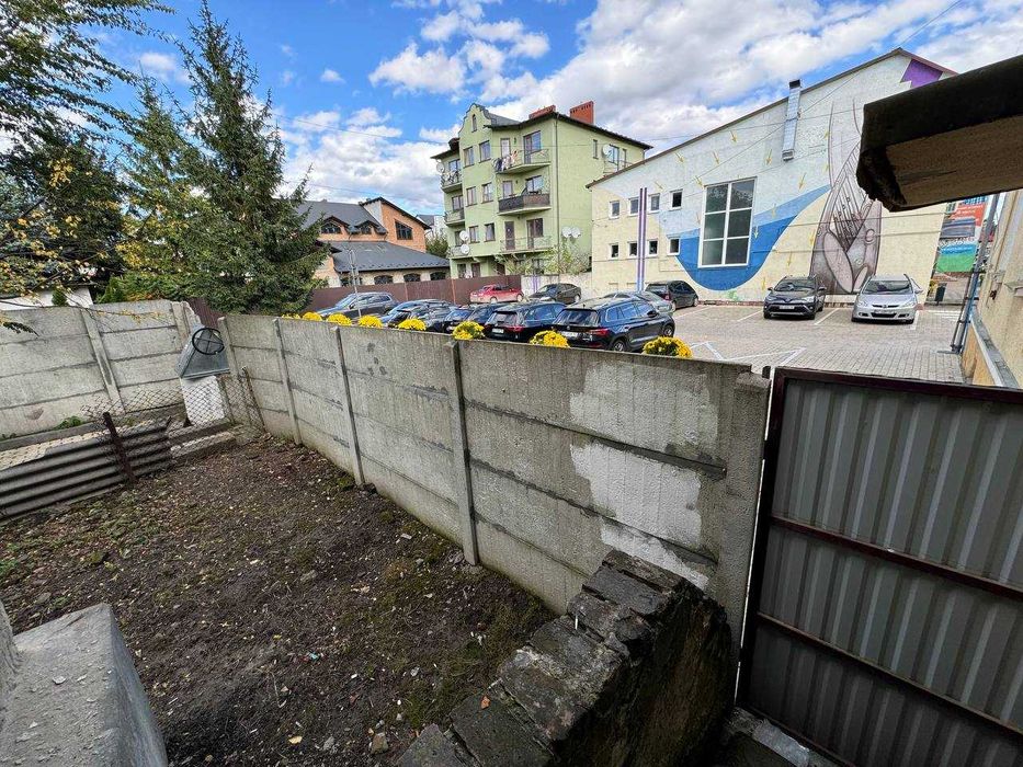 Продається комерційне приміщення в центрі міста, біля міської ради