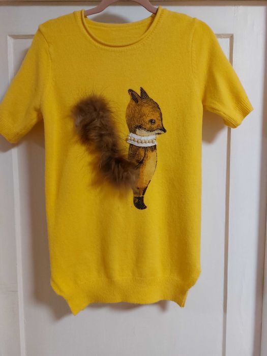 Яскрава жилетка (з принтом)