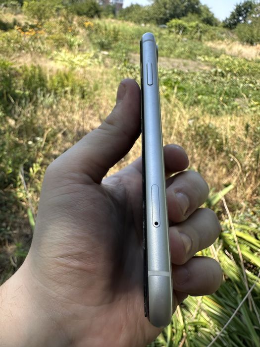 Iphone XR на 128 гиг