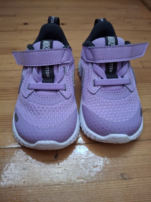 Кросівки nike revolution 21 розмір