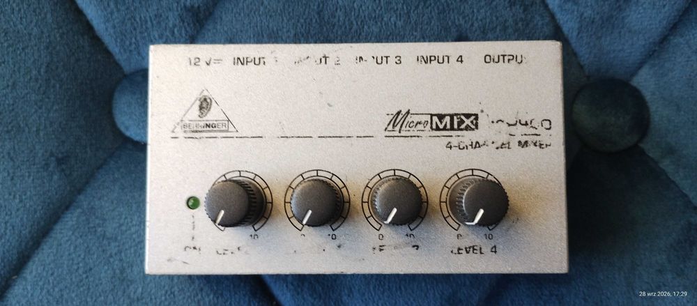 Mixer Behringer MicroMIX