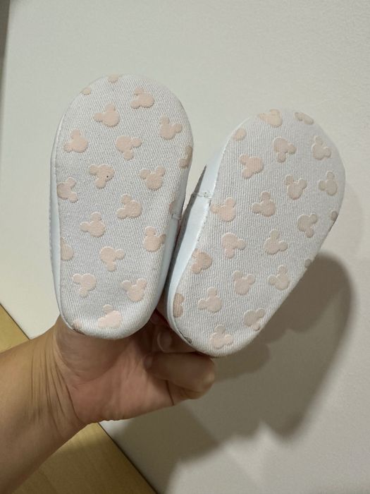 Sapatilhas Brancas / Vermelhas Minnie (3/6M)
