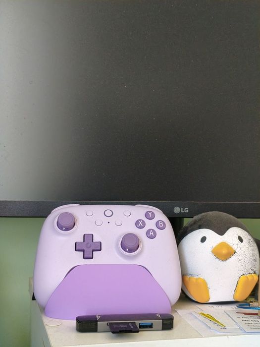 Fioletowa Podstawka/stojak na pad 8BitDo Ultimate 2C