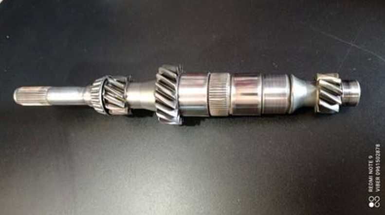 Вал КПП первичный ведущий КПП VW Audi Skoda Seat