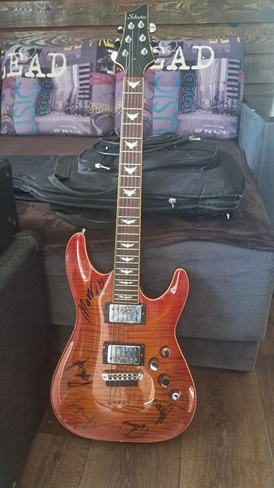 Продам гітару комбік педалборд