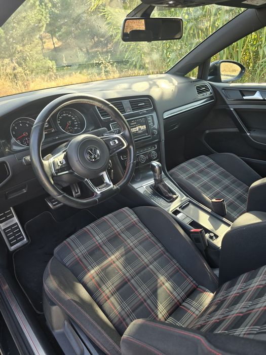 Volkswagen Golf GTI PERFORMANCE