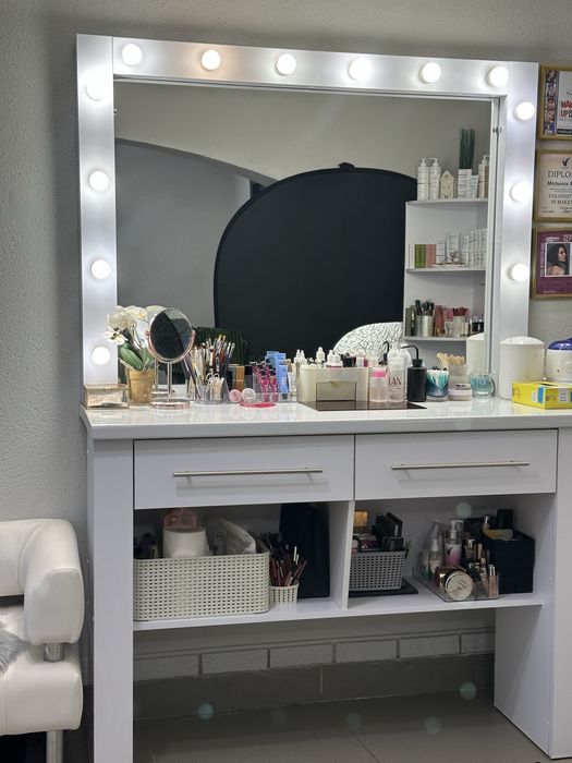 Візажне дзеркало