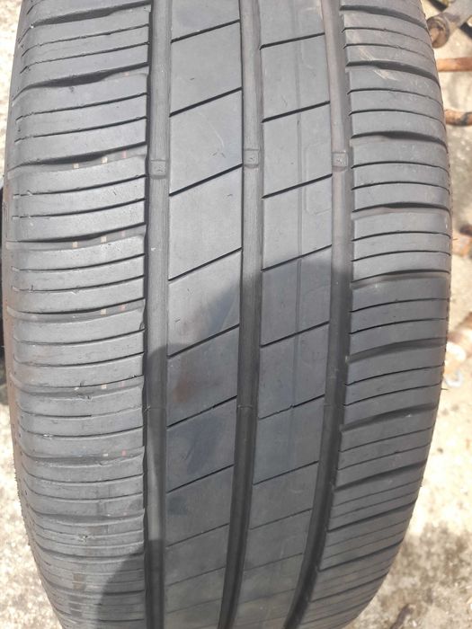 Pneus 205/55/17 em bom estado