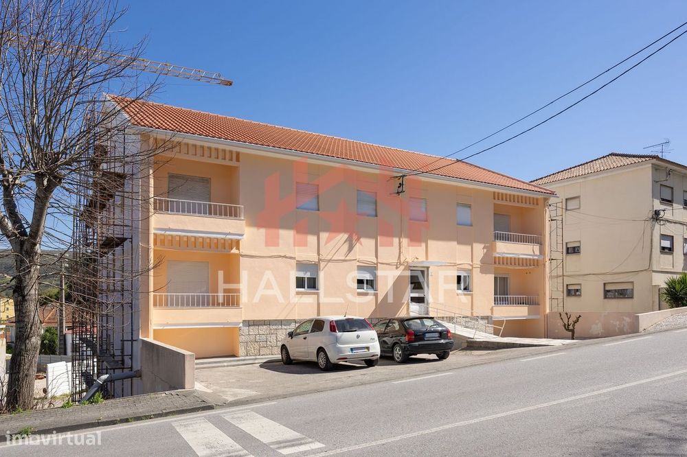 Apartamento T4 / Possibilidade de fracionar / Porto de Mós