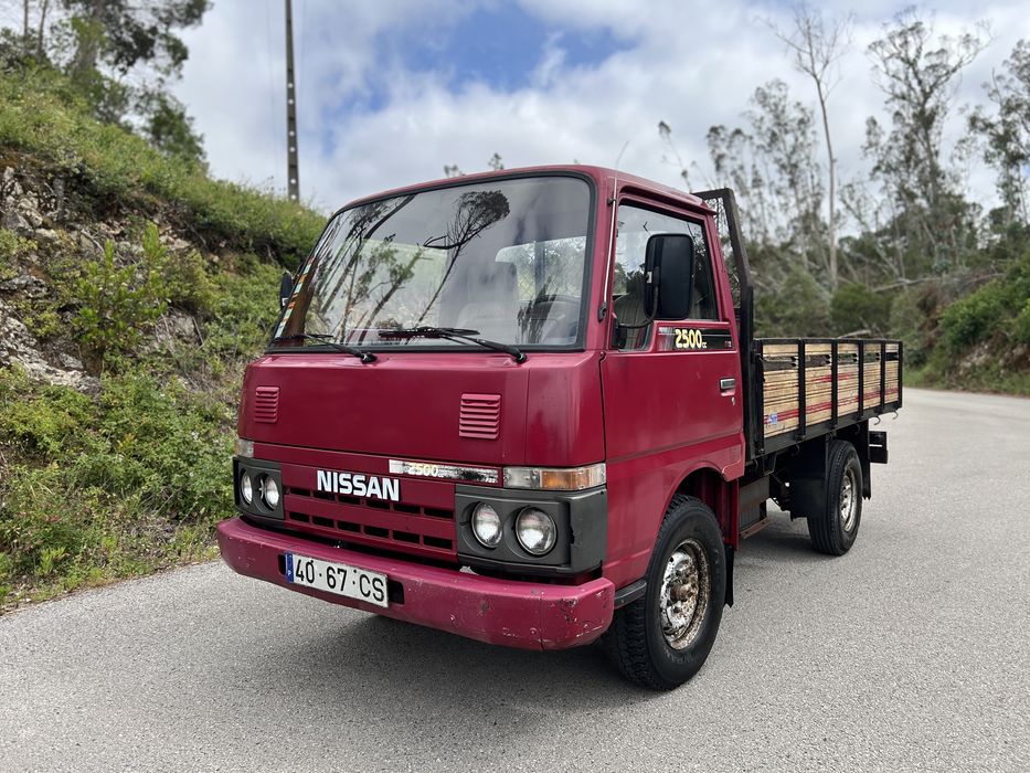 Carrinha Nissan CABSTAR 1993 - Muito Bom estado