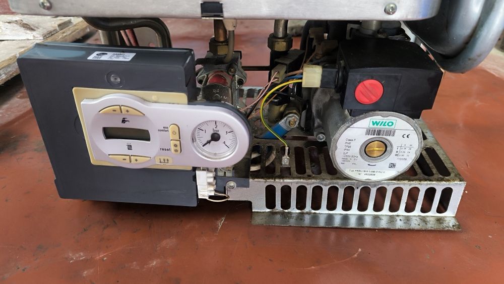 Двоконтурний котел Ferroli Італія