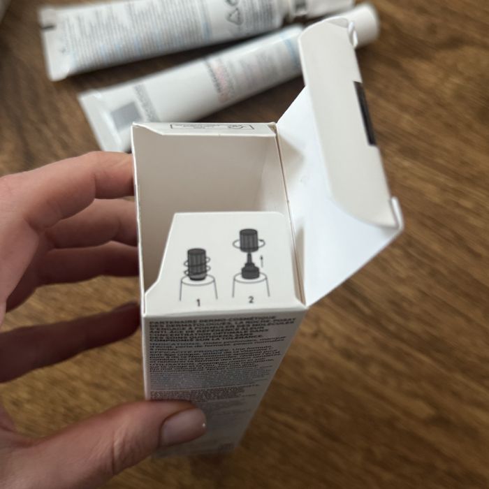 Распродажа La Roche-Posay: Кремы для лица,  Кремы под глаза. Скидки!